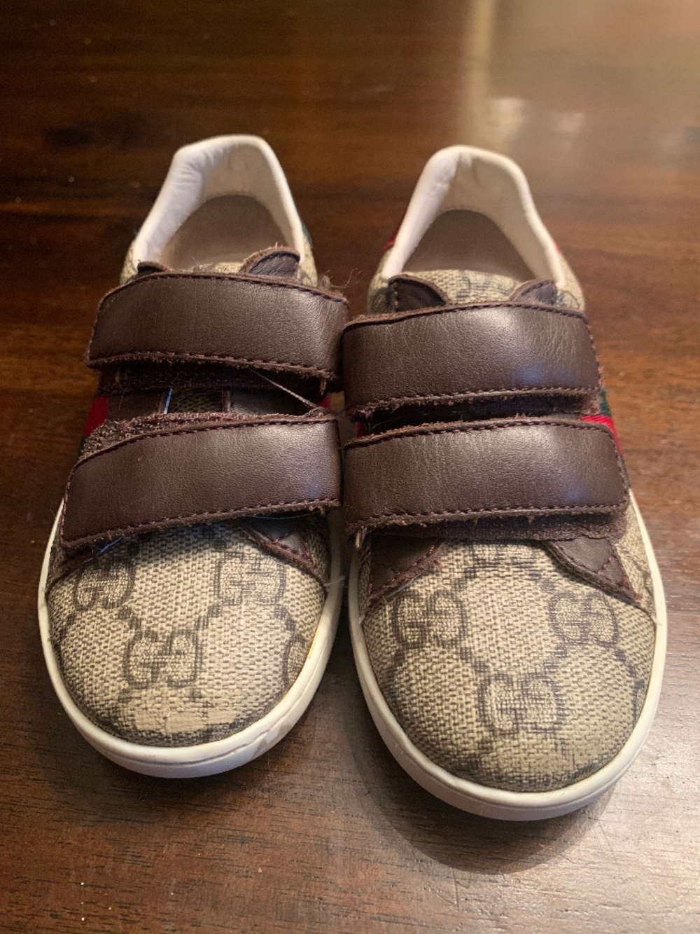 Kids Gucci tennis shoes